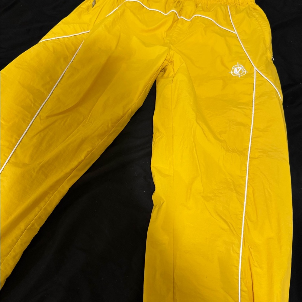 Vicinity yellow track pants sz small